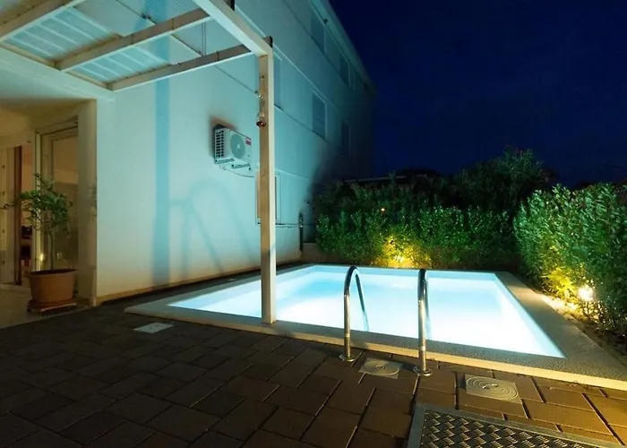 Family Friendly With A Swimming Pool Sabunike, Zadar - 18841 아파트