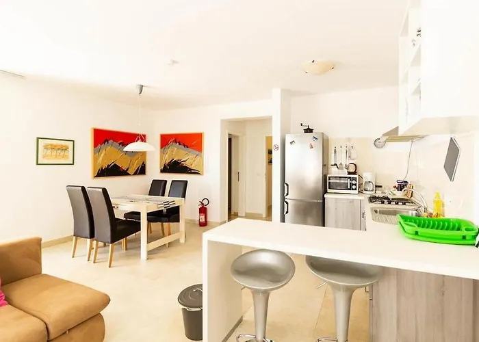 شقة Family Friendly With A Swimming Pool Sabunike, Zadar - 18841